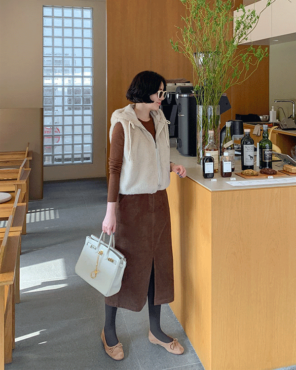 スリットコーデュロイスカート