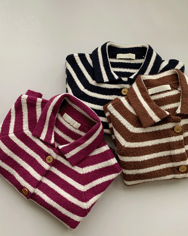 ゴールドボタンニットジャケット