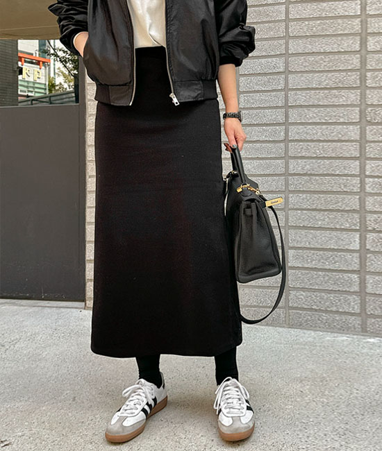 쫀쫀Hラインスカート