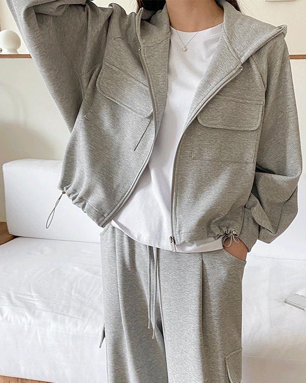 ポケットフードジップアップ