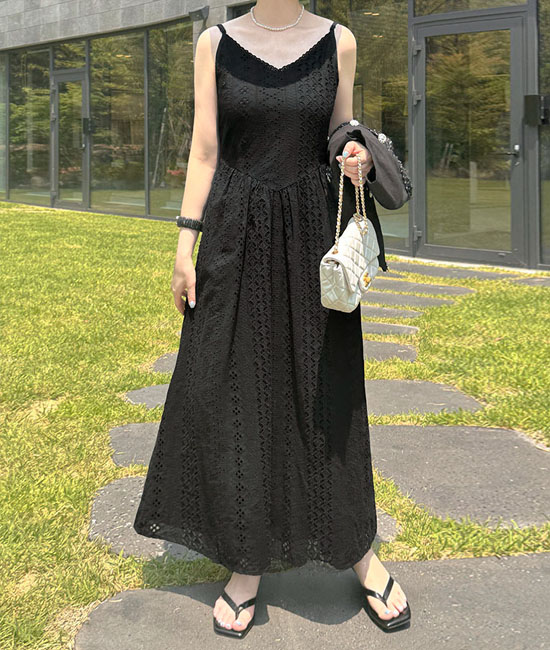 パンチングレースワンピース