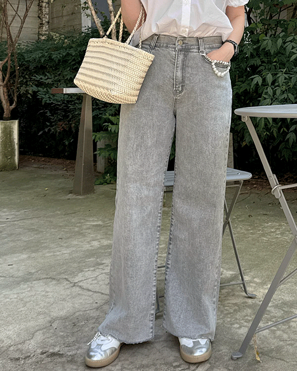 真珠グレーデニムパンツ