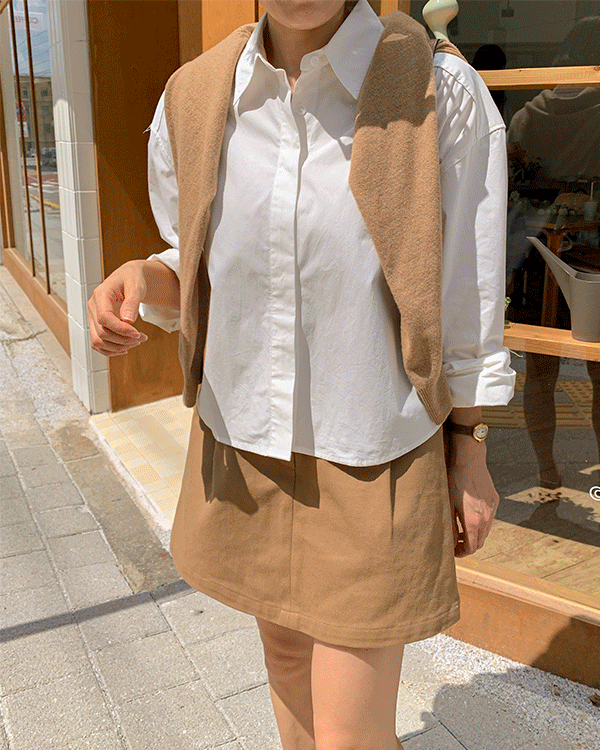 フレンチクロップドシャツ