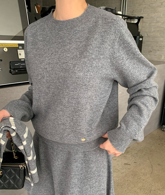 ルミホルガ長袖ニット