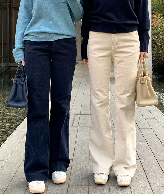 エブリコーデュロイ起毛ブーツカットパンツ