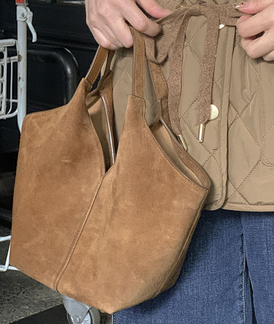 スエードホボバッグ
