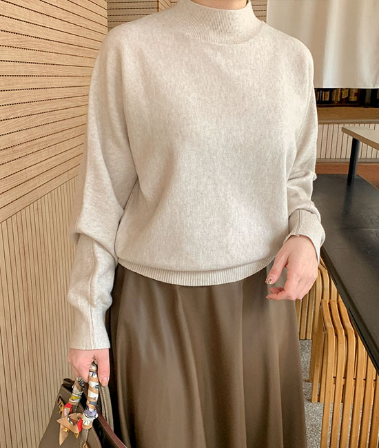 モエンボードルニット