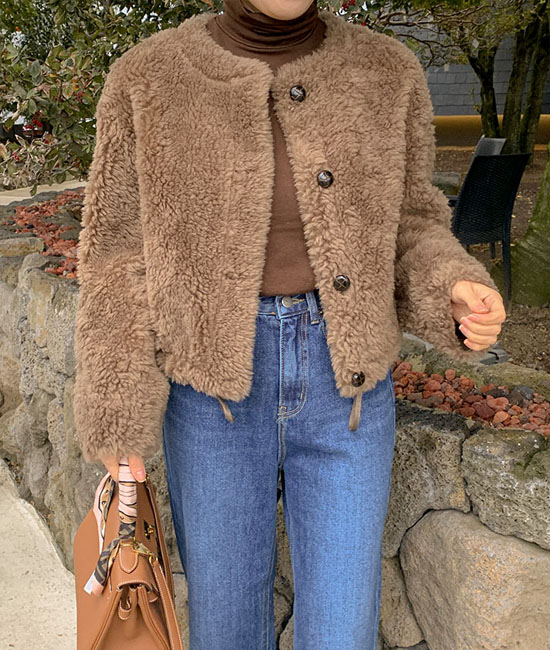 リアルウールボタンムスタング