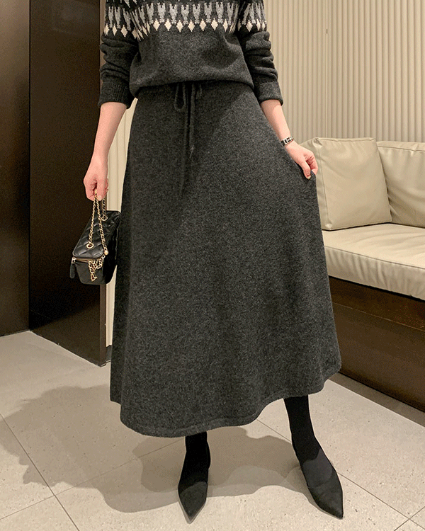 ロアニットスカート