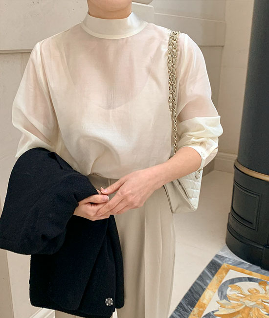 로얄 타이 블라우스